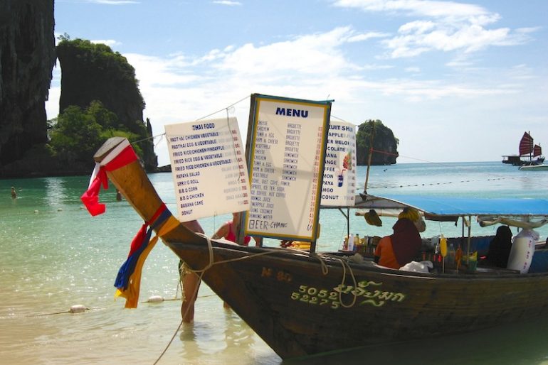 An ingenious boat-restaurant  in Railay