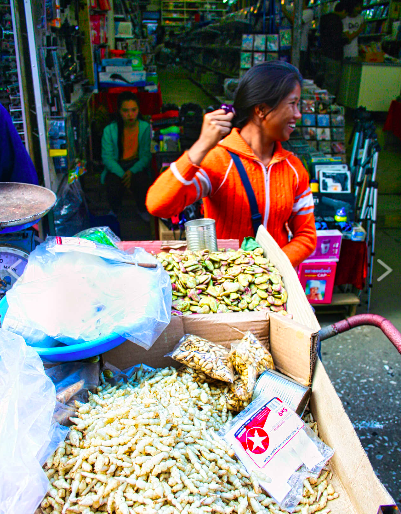 Tha Kee Lek local market