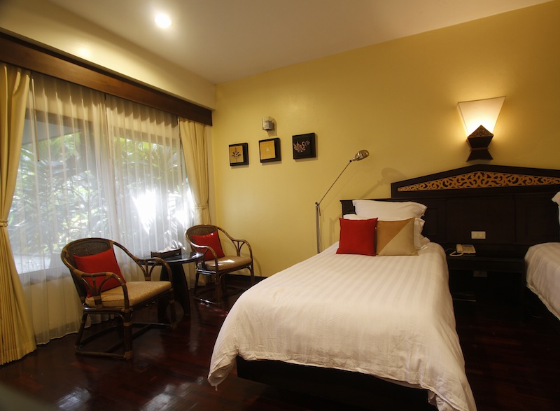 Laluna Hotel and Resort bungalow room