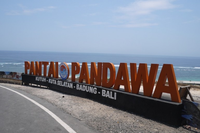 Pantai Pandawa entrance