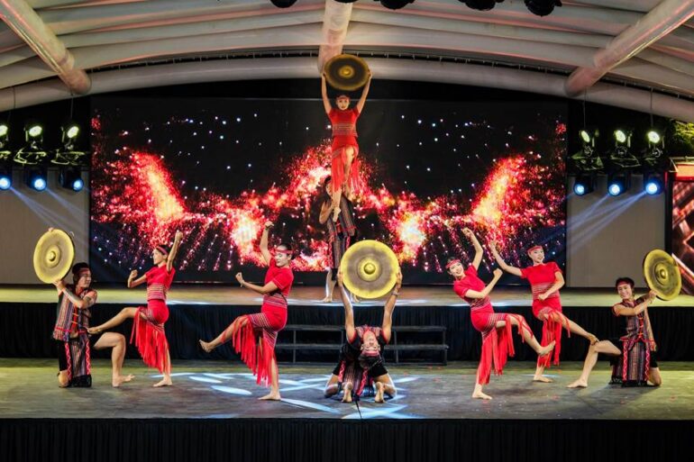 Alma Amphitheatre Unveils Remarkable Theatrical Spectacle