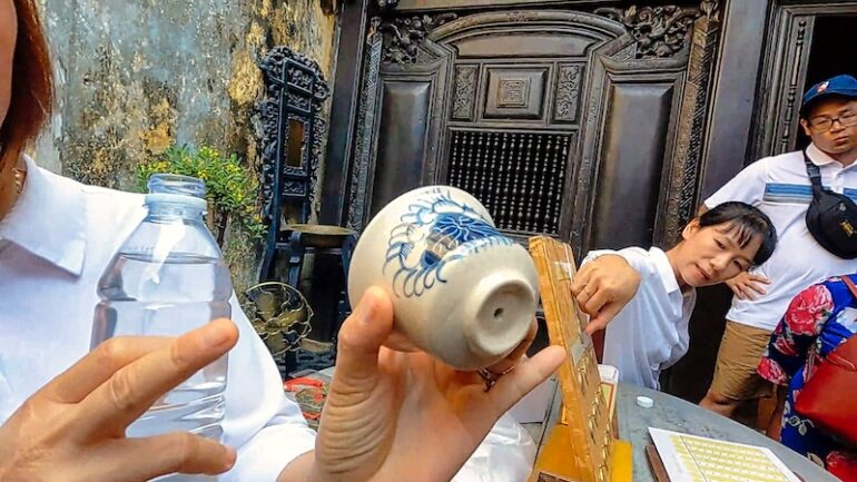 La lezione di Confucio in un bicchiere ad Hoi An