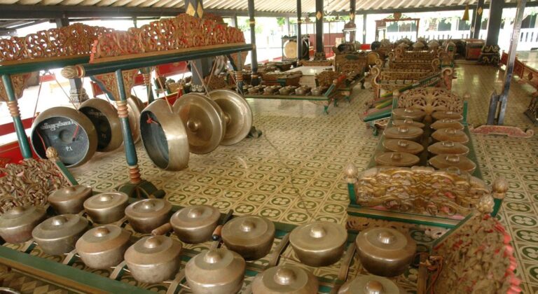 Gamelan Music of Java & Bali | Traditional Indonesian Sound