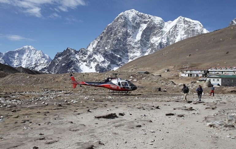 Everest Trek Cost Comparison: Standard vs Premium Experiences: