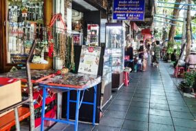 Shopping for amulets in Bangkok