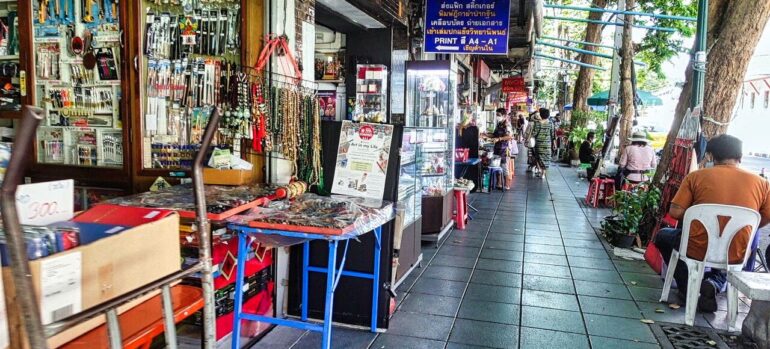 Acquistare amuleti a Bangkok