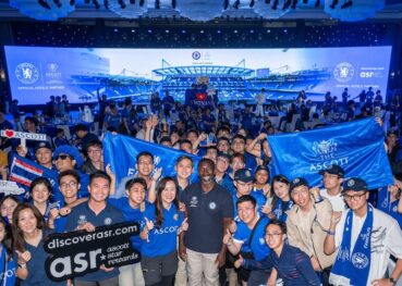 Chelsea Legend Jimmy Floyd Hasselbaink at Ascott Tay Ho Hanoi