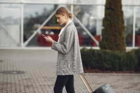 How to Stay Healthy & Fit While Traveling